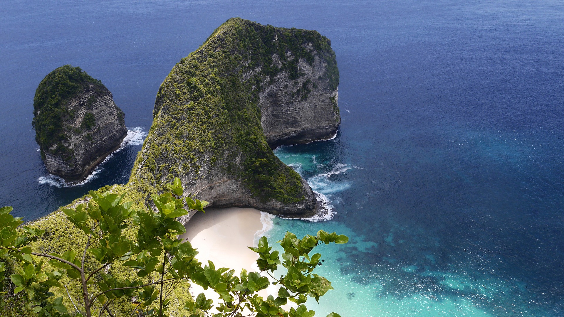 Bali Aims to Reopen